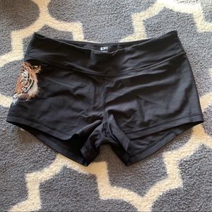 KFT tiger shorts size large